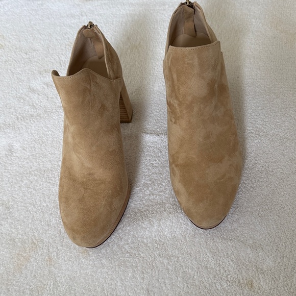 Pelle Moda Shoes - Tan Suede Ankle Boots
